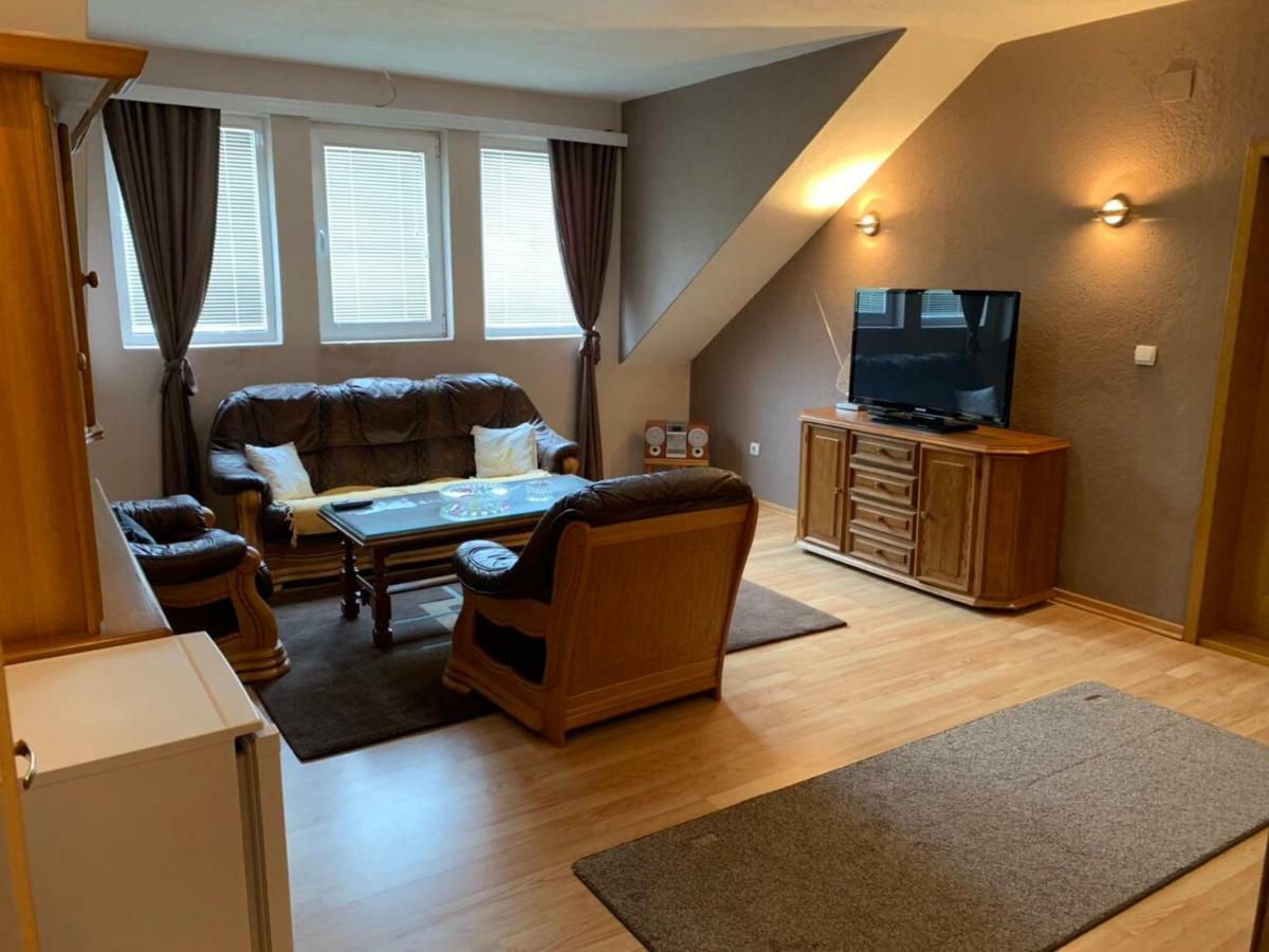 Apartmani Alo Alo Плав Екстериор снимка