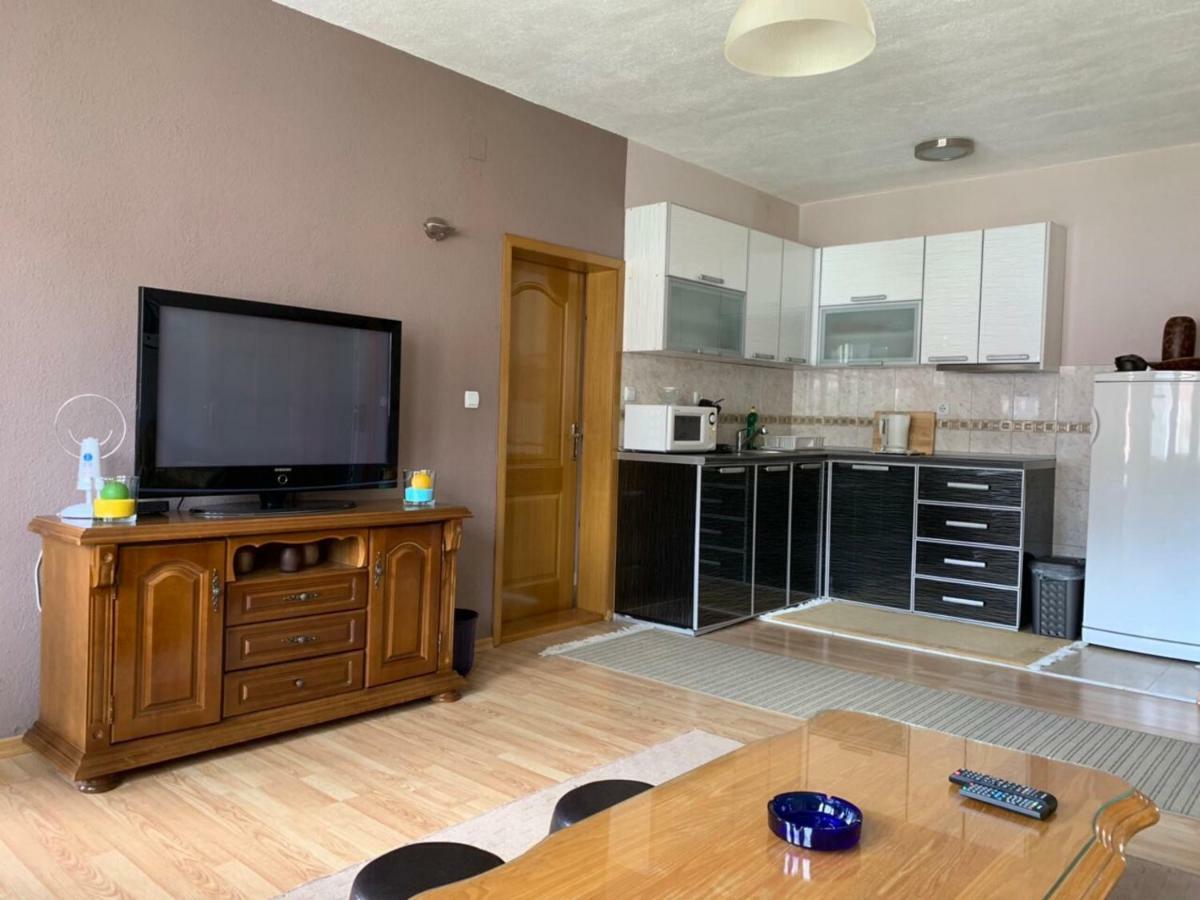 Apartmani Alo Alo Плав Екстериор снимка